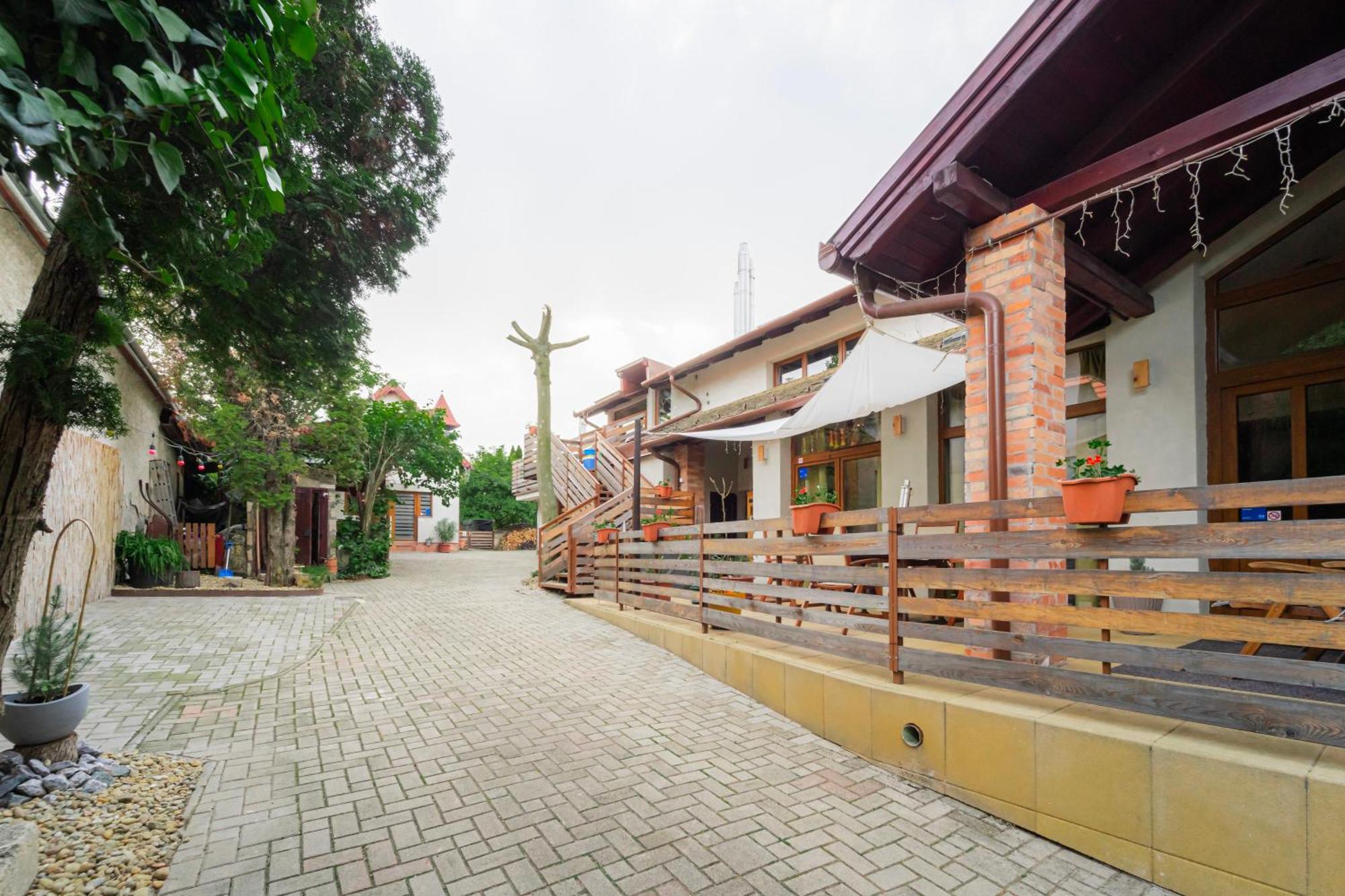 Вилла B48 Gardenhouse - A Zoeldben Kenyelmesen Тёрёкбалинт Экстерьер фото